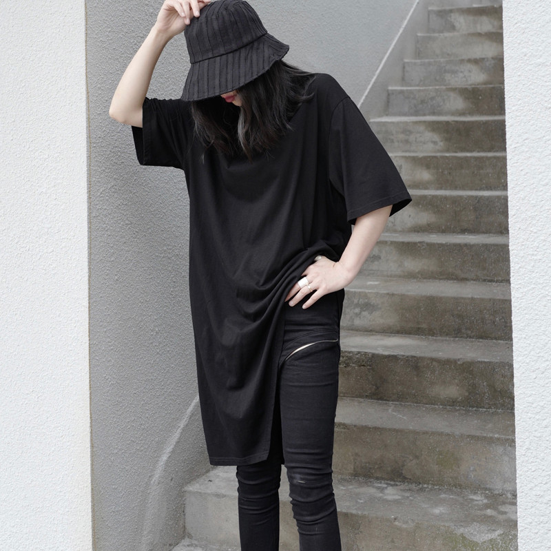 Yoji Yamamoto ญี่ปุ่น Niche Designer สไตล์ไม่สมมาตร Destruction เสื้อยืดแขนสั้นผู้หญิง All-Match หลว