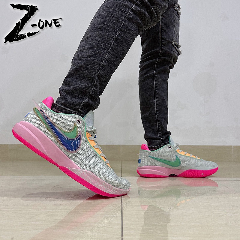 LeBron 20 EP รองเท้าบาสเก็ตบอลแบบ Low Cut ออกแบบโดย James สำหรับผู้ชายและผู้หญิง มาพร้อมกล่อง