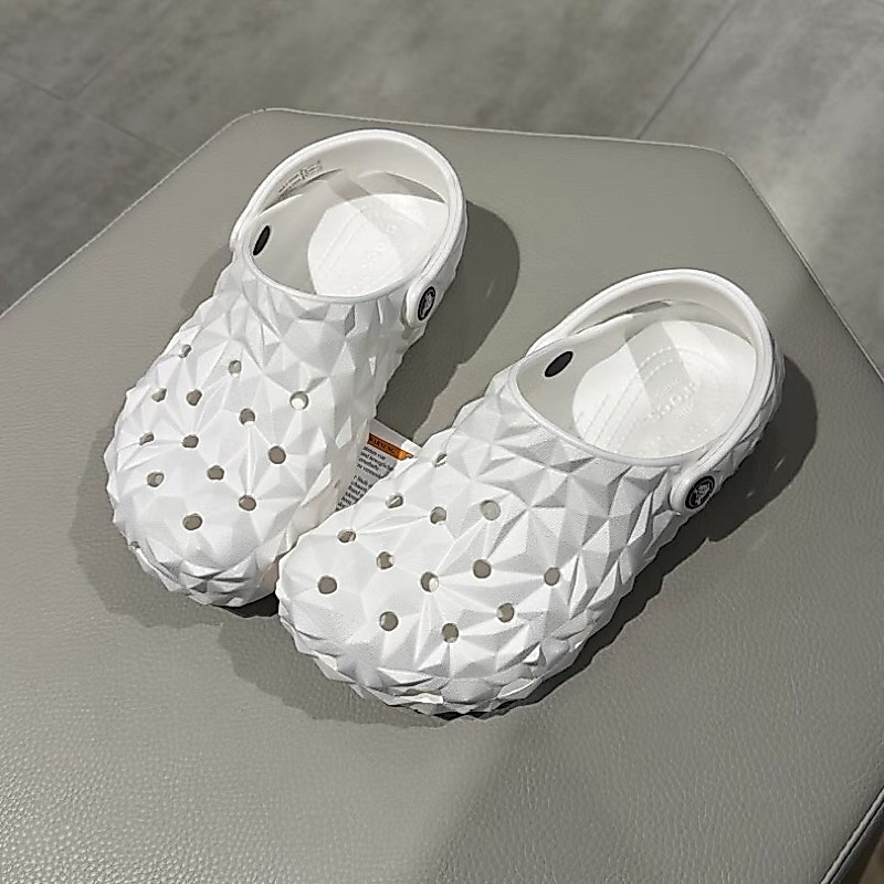 [พร้อมส่ง] crocs geometric clog แถมฟรีJibbitz ลิขสิทธิ์crocs6ตัว
