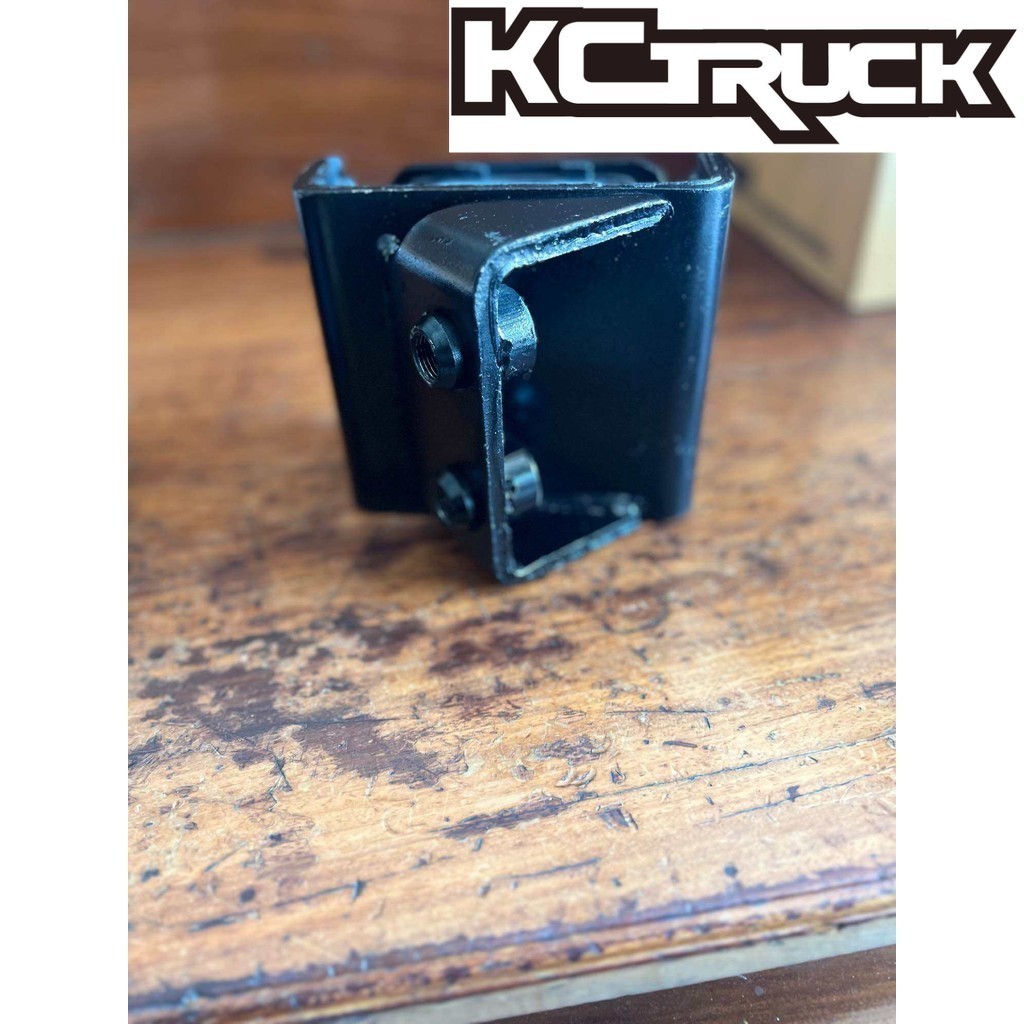 ยางแทนเครื่อง หน้าหลังHINO S700  P11 MEGA