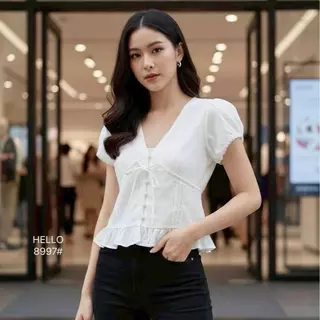 Colette top : เสื้อคอวีแขนสั้น แต่งลูกไม้ กระดุมปั้ม เย็บตีเกล็ดช่วงตัว ต้อกสามารถรูดปรับได้ KN.Clothes