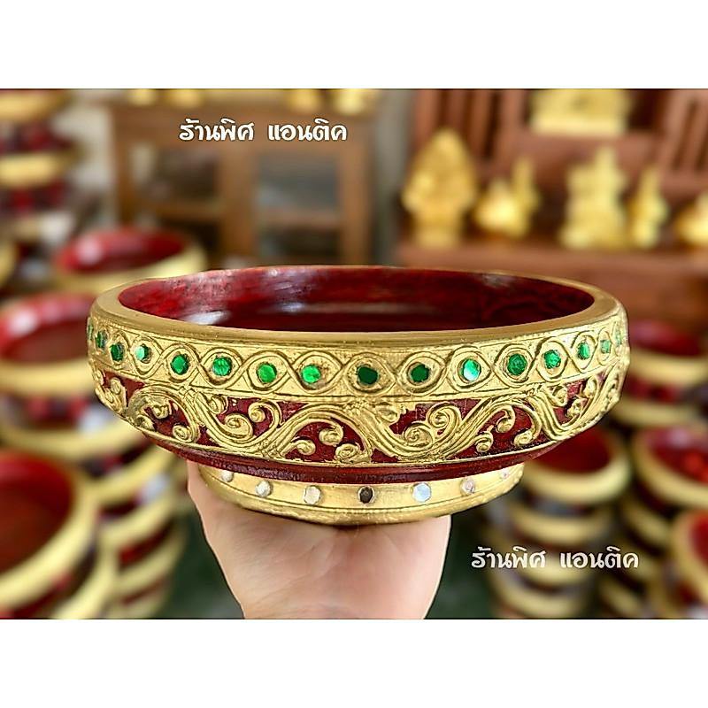 ขันโตกแบบเตี้ย โตกไม่มีขา สีแดงทำเก่า ลายไทย