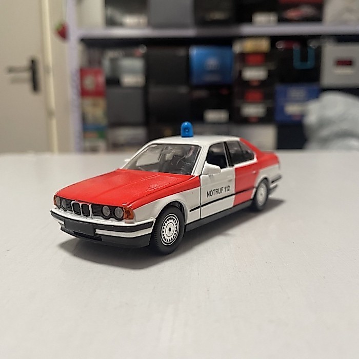 1: 43 Schabak Schabak BMW BMW 535i E34 Sedan German Fire Car Model
