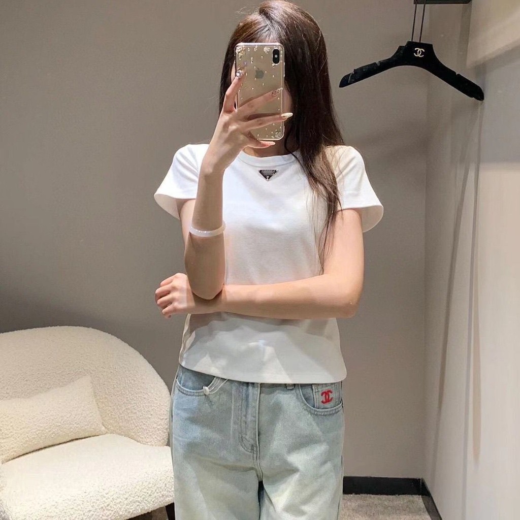 เสื้อผ้าฝ้ายแท้สำหรับสตรี ดีไซน์ใหม่ฤดูร้อน 2025 แขนสั้น พอดีตัว