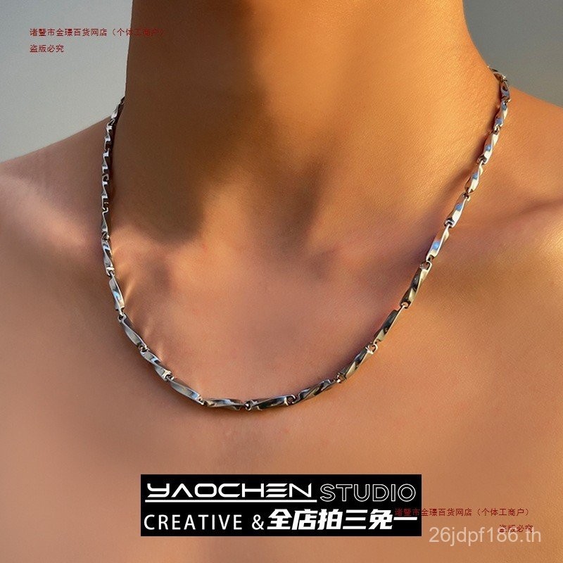 Mobi Clavicle Chain สร้อยคอนำสมัยสไตล์ Hip Hop พร้อม Bath Niche และ Oss Design สร้อยคอคู่ ความรู้สึก