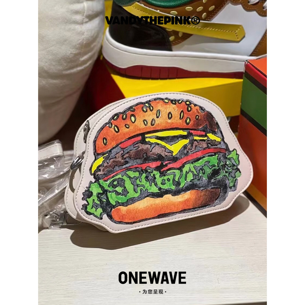[เวอร์ชั่นของแท้] VANDYTHEPINK Burger Bag กระเป๋าสะพายข้างสุภาพสตรีพิมพ์ลาย