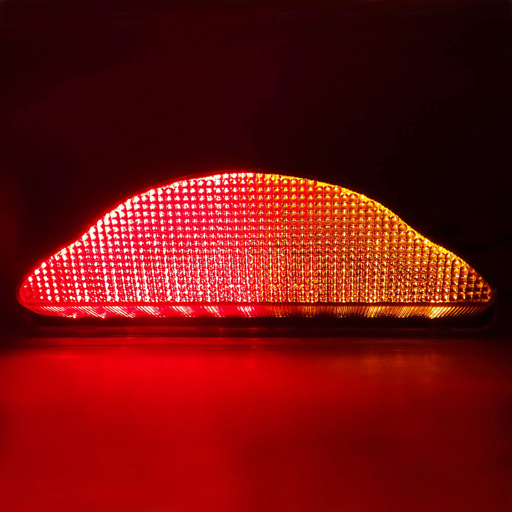 ข้อเสนอพิเศษของบูติก เหมาะสําหรับ Yamaha Road Star XV1700 Warrior Modified LED ไฟท้ายด้านหลังไฟเลี้ย