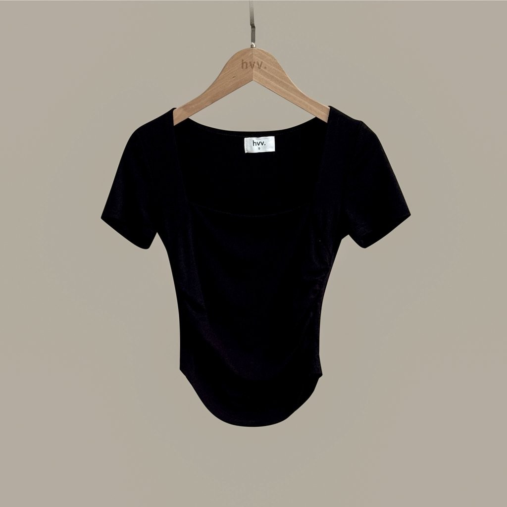 Mavis Ruched Square Neck Top - สีดํา