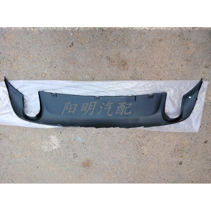 เหมาะสําหรับ 05 06 07 08 09 10 11 12 แบบเก่า Audi A6L ด้านหลังกันชน Deflector Lower Guard