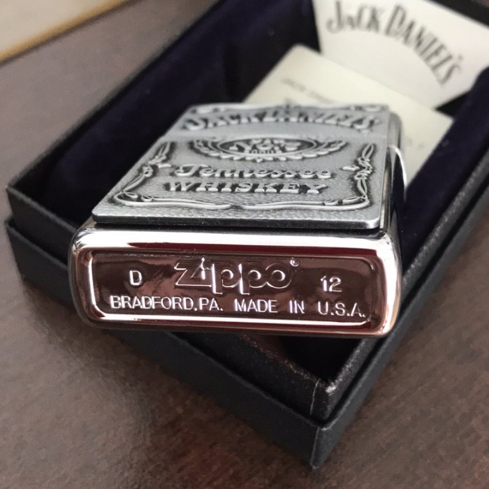 Zippo Original Famous Wine 250JD427 Jack Daniels Label Jack Daniels Highlight Chrome D/12