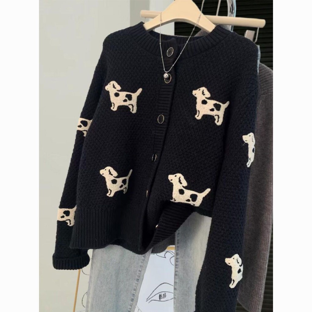 2025 ฤดูใบไม้ร่วงสีดําลูกสุนัขถักเสื้อสเวตเตอร์ถักผู้หญิงฤดูใบไม้ร่วงฤดูหนาวหลวมสไตล์ขี้เกียจด้านบน 