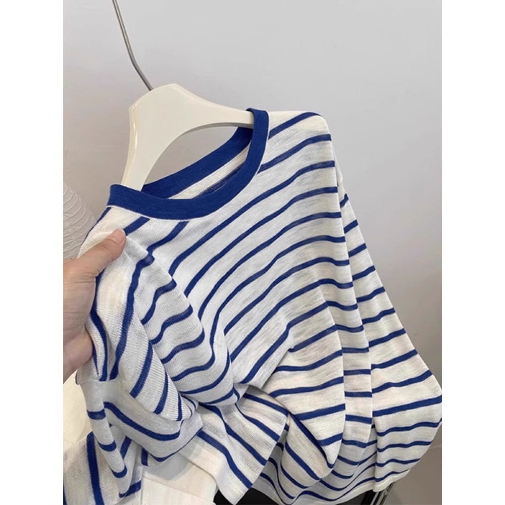 เสื้อยืดแขนยาวสีน้ำเงินสำหรับฤดูร้อน ป้องกันแสงแดด ไซส์เล็ก