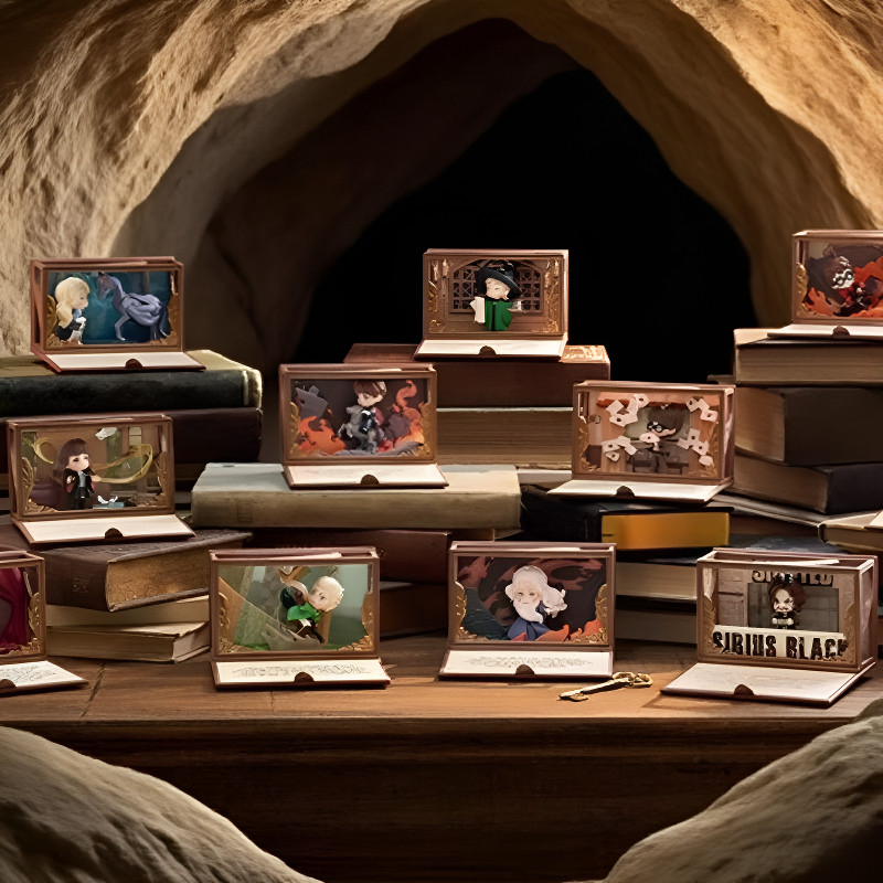 POPMART Harry Potter Hogwarts Character Series รูปของเล่น Mystery Box Gift
