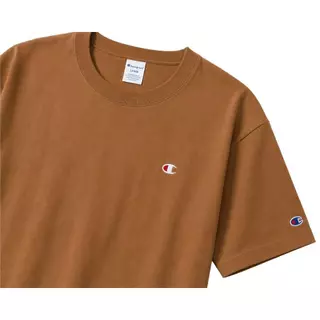 CHAMPION ESSENTIAL SMALL C LOGO Men เสื้อยืดแขนสั้น ทรงพอดีตัวผู้ชาย Regular Fit