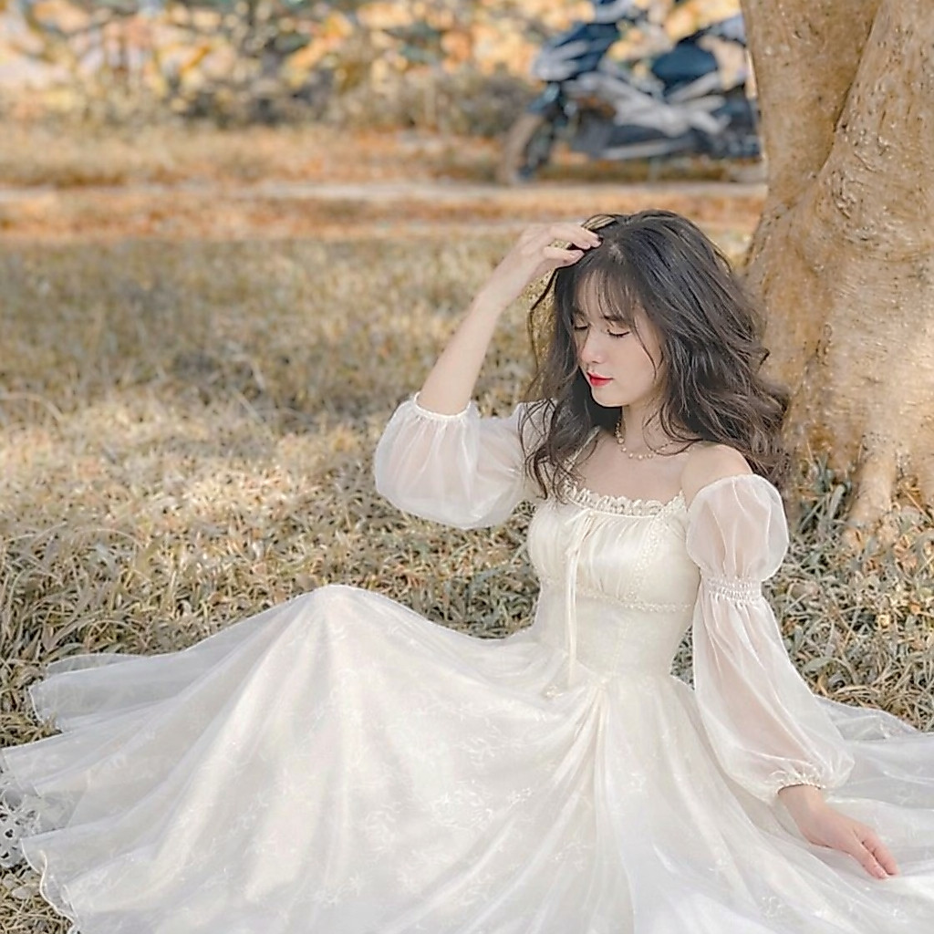 แม็กซี่เดรสสีขาวครีมแขนยาวผ้าชีฟองคอเหลี่ยมบานชุดเจ้าหญิง [TLV26] Thien Ly Dress