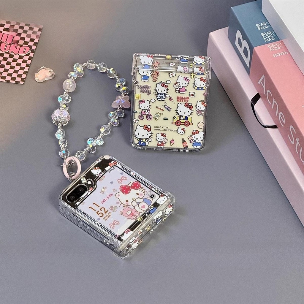 การ์ตูนน่ารัก KT Cat สนามเด็กเล่นเคสโทรศัพท์เหมาะสําหรับ Samsung Galaxy Z Flip7 Lanyard พับสําหรับ Z