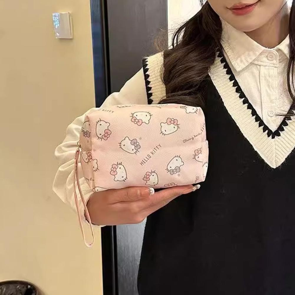 ใหม่ Kt Cat กระเป๋าเครื่องสําอาง High-value Travel Skin Care ผลิตภัณฑ์แบบพกพากระเป๋าแต่งหน้า P2h4