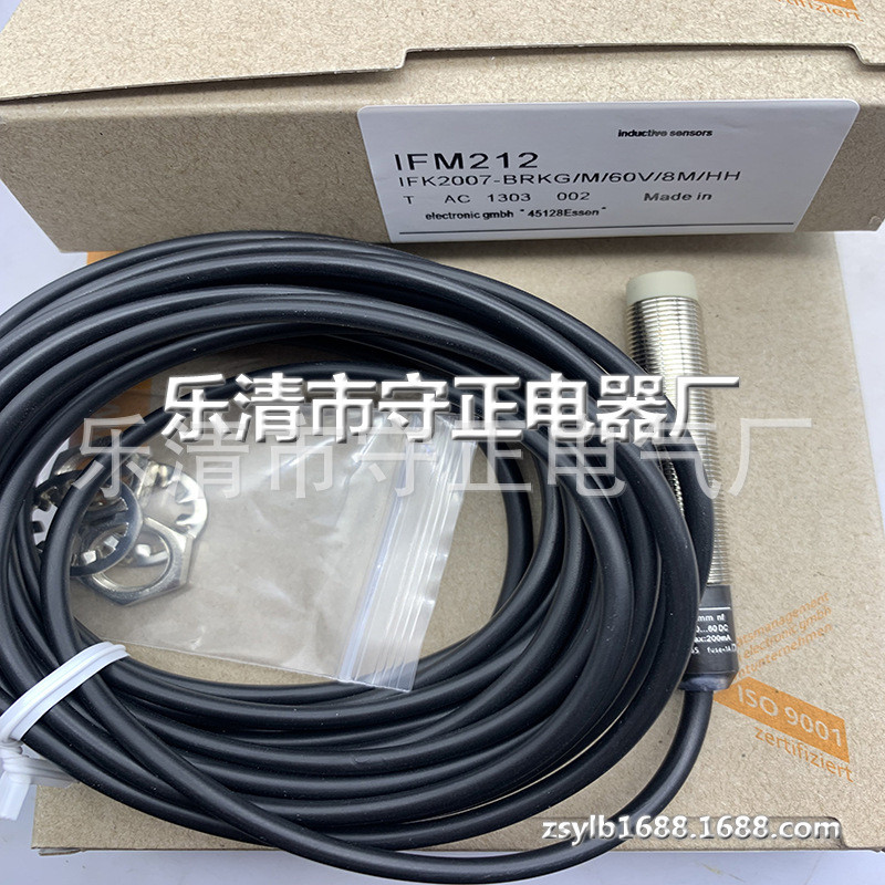 ยี่ห้อใหม่อุปนัย PNP ปกติเปิดเซ็นเซอร์ IFM205 IFM210 Proximity Switch พร้อมสต็อก