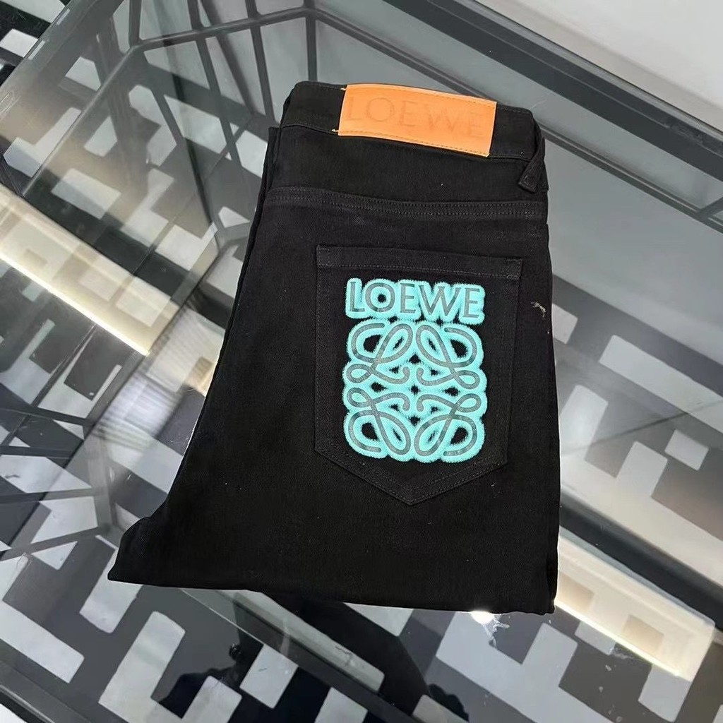 กางเกงยีนส์ LOEWE สำหรับผู้ชาย สไตล์ดูดีและสวมใส่ง่าย