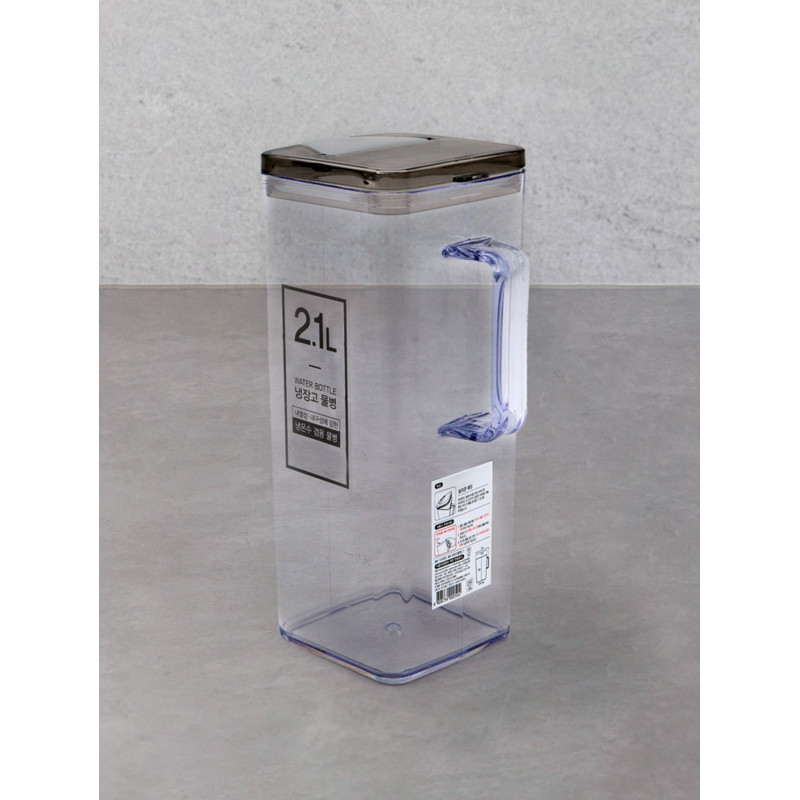 Refrigerator water bottle (2.1 L)