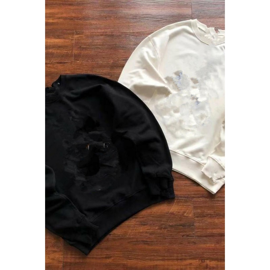 เสื้อสเวตเตอร์สีดำและสีขาว ลายสวยงาม รหัส 42111