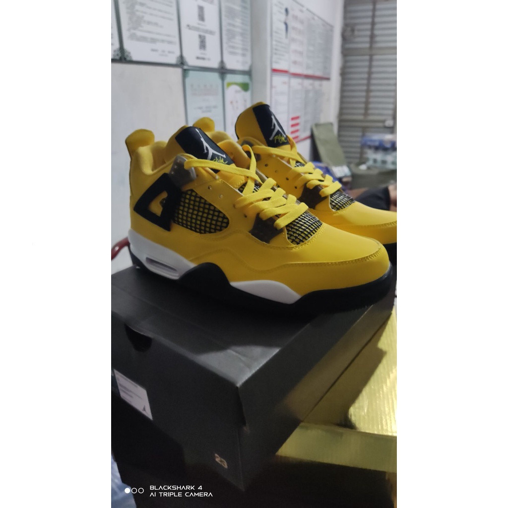 AJ4 Retro Premium Ginger/Gum Yellow