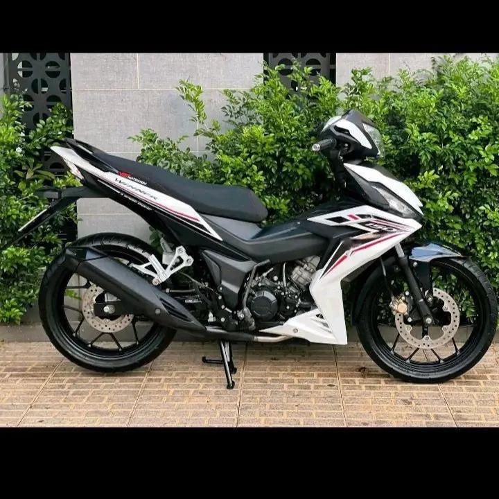 [HH] Win V1 R-S150 Zin สติ๊กเกอร์ขาวดําแดง