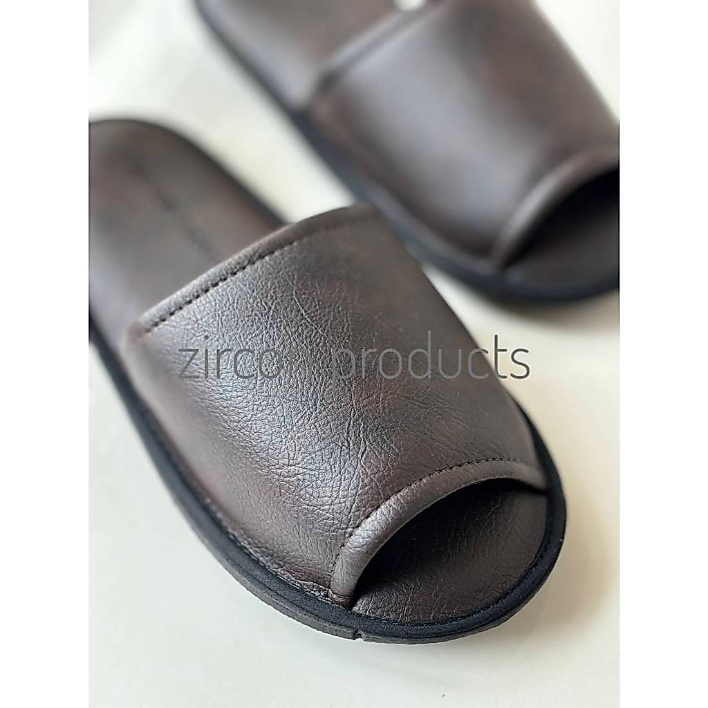 Slippers หนังPU802 ไซส์L(39-42)รุ่นพื้นเปียกไม่ลื่น ขึ้น-ลงบันไดไม่ลื่น นุ่มน้ำหนักเบา ไม่ต้องซัก สีน้ำตาล2โทน