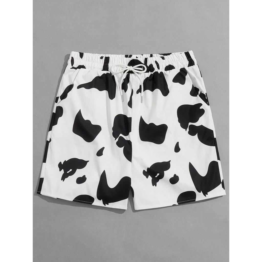 ROMWE MEN Street Life Men กางเกงขาสั้นเอวผูกเชือกพิมพ์ลายวัว โรงเรียน