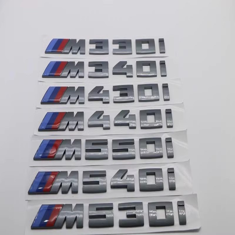 เหมาะสําหรับ BMW สีเทา M330i M340i M235i M440i M530i M760Li โลโก้รถ Word Mark