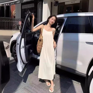 ชุดเดรสสายเดี่ยวยาว ผ้านิ่มใส่สบาย ผ้าบางคลายร้อน มีให้เลือกทั้งหมด 2 สี สินค้าจัดส่งจากไทย