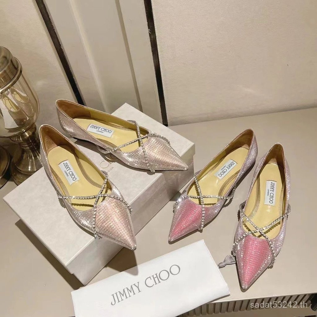 รองเท้าJimmy Choo Paris คุณภาพสูง มาพร้อมสไปค์ ออกแบบโดย JC Shoemarket เหมาะสำหรับผู้หญิง ตกแต่งด้วย