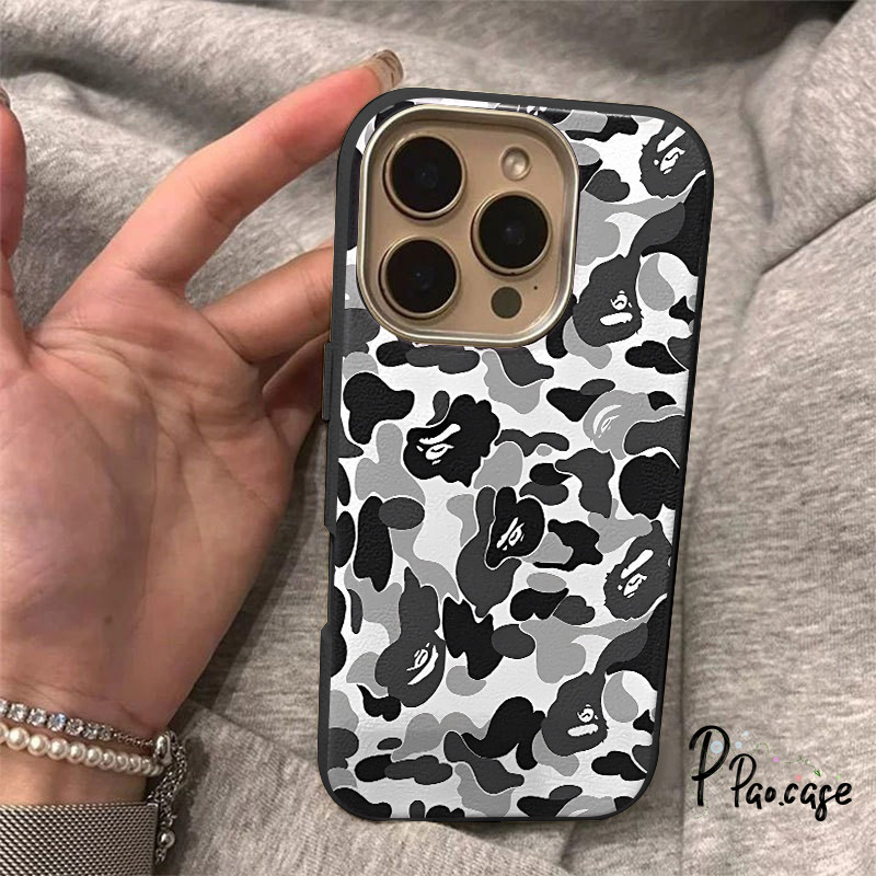 เคสไอโฟน 16 สำหรับ IPhone 17 air 15 13 11 16 14 12 ProMax 15 14 16 Plus XR X แฟชั่นสีเขียวลายลายพรางหนังพื้นผิวโทรศัพท