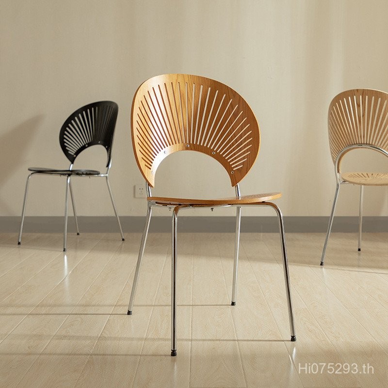 Influencer Minimalist เก้าอี้รับประทานอาหาร Nordic Designer ไม้เนื้อแข็งเก้าอี้ Log เก้าอี้แต่งหน้าข