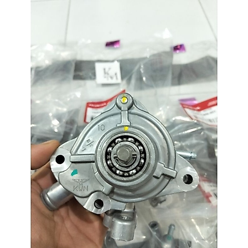 ปั้มน้ํา VARIO 125/150 PCX/ADV ORIGINAL HONDA THAINLAND 19200-KWN-901