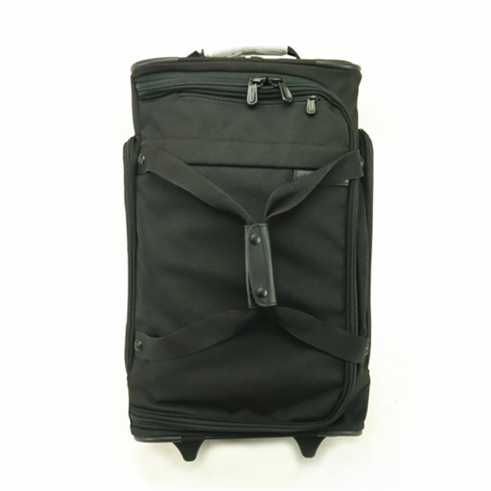 Briggs Riley Soft Case กระเป๋าเดินทางสำหรับธุรกิจและท่องเที่ยว มีล้อเลื่อน ขนาด 73 ซม.