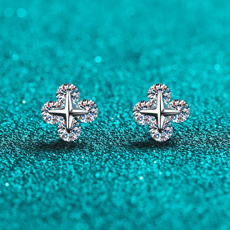 รูปลักษณ์ที่หรูหรา หรูหรา 0.8ct Moissanite แชมเปญ Gold & 18 K ทองคําขาวต่างหูสําหรับดาวหญิงต่างหูเคล