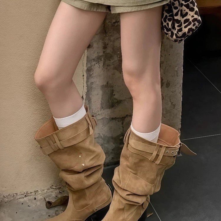 รองเท้าส้นสูงหัวเข็มสำหรับผู้หญิง มีสายรัดและส้นหนา ดีไซน์แฟชั่น