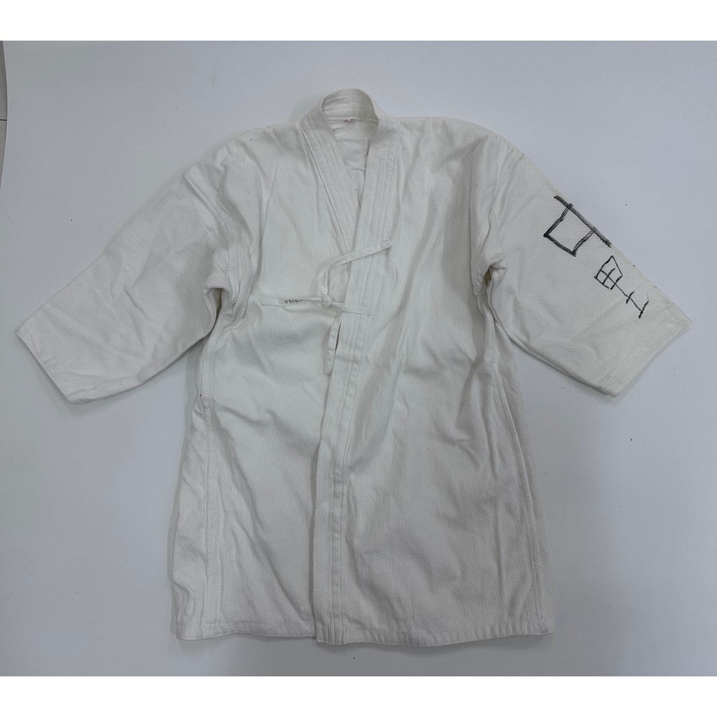 日本上衣 夏季快干透气加厚上衣手器 ขนาด 3 คาราเต้เทควันโด BJJ Gi Keikogi เครื่องแบบระบายอากาศ Gi ชุดศิลปะการต่อสู้ Gi