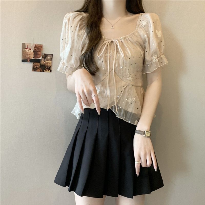 ส่งไวจากไทย⭐Summer⭐S-XL เล็กหวานลูกไม้แขนสั้นไม่สม่ำเสมอด้านบนผู้หญิงฤดูร้อนการออกแบบใหม่รู้สึกเลื่อม
