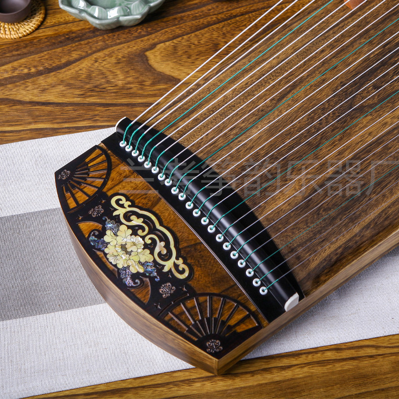 Yuyin Guzheng Natural Paulownia Guzheng ปลาเปลือกหอยสีสันสดใส Luodian เล่น Guzheng