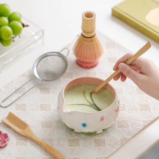 ถ้วยชงมัทฉะ Chawan 560ml ถ้วยเซรามิกญี่ปุ่น มีปากเท ชามมัทฉะ ลายดอกไม้เพ้นท์มือ ชงชาเขียว ชงชา