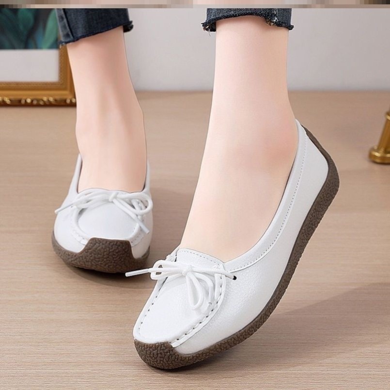 รองเท้าสุภาพสตรี แบบ Slip-On แท้จากหนัง Peas และพื้นม้าลายเนื้อวัว รองเท้าแฟลตสำหรับแม่ที่ใส่ง่ายและสบาย