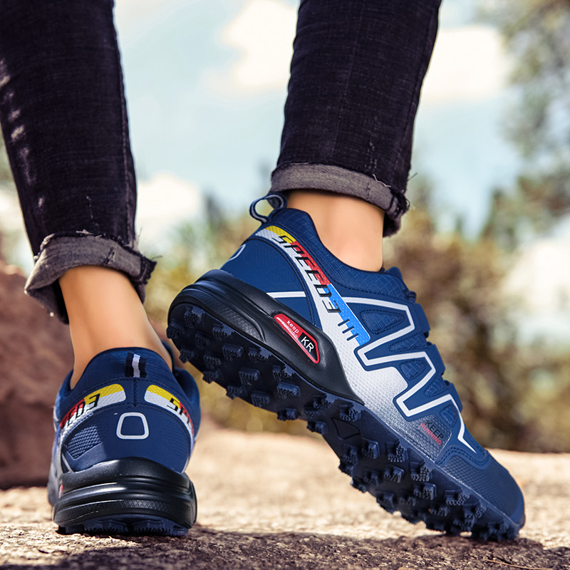จัดส่งรวดเร็ว! Size 36-48 รองเท้าผ้าใบแฟชั่นสำหรับผู้ชายและผู้หญิง ออกแบบเพื่อบรรเทาความหนัก อากาศถ่ายเทดี และเหมาะสำหรับกีฬาวิ่งและเดินป่า