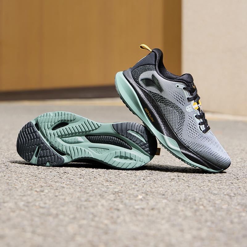 361 Degrees Fierce 4.0 รองเท้าวิ่งผู้ชายสำหรับฤดูใบไม้ร่วงและฤดูหนาว ออกแบบมาเพื่อกันน้ำและกระแทก สว