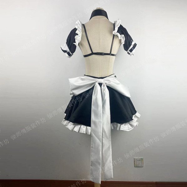 ชุดแม่บ้านแบบอนิเมะของตัวละครจากเกม Azul Line สไตล์ Ulrich Von Hutten