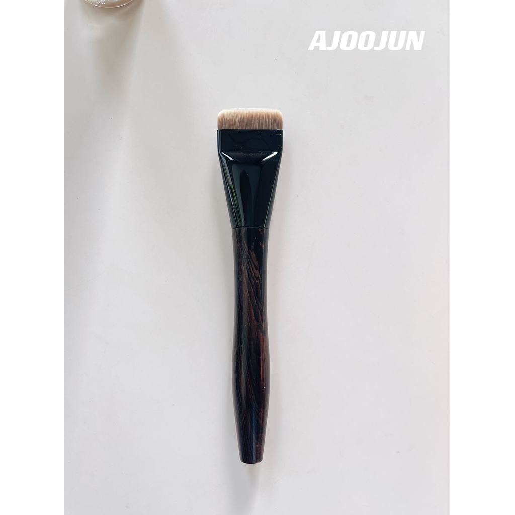 รุ่นอัพเกรด Flat Foundation Brush Same Style Ebony Foundation Brush Flat Liquid Foundation Brush Ult