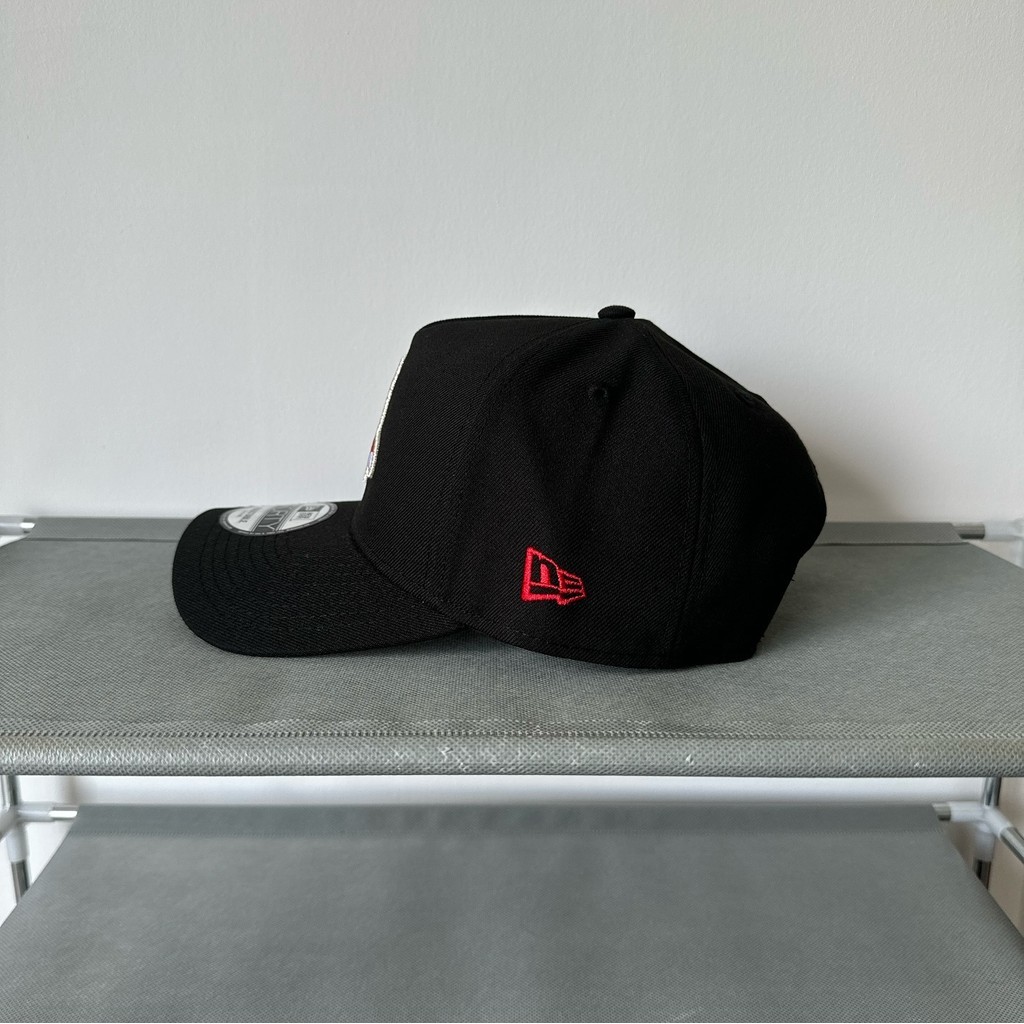 N..ew .Er.a MLB Boston Red Sox All Star Game 1999 สีดําและสีแดงกรอบ 9Forty Snapback Cap Tx