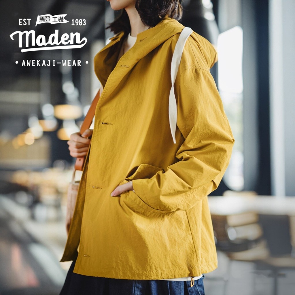 ย้อนยุค 2025 ฤดูใบไม้ร่วงใหม่สไตล์อเมริกันขิงสีเหลืองกลางแจ้งบางหลวมทอHooded drawstring windproof Workwearแจ็คเก็ตสําหรับผู้หญิงสบายๆ