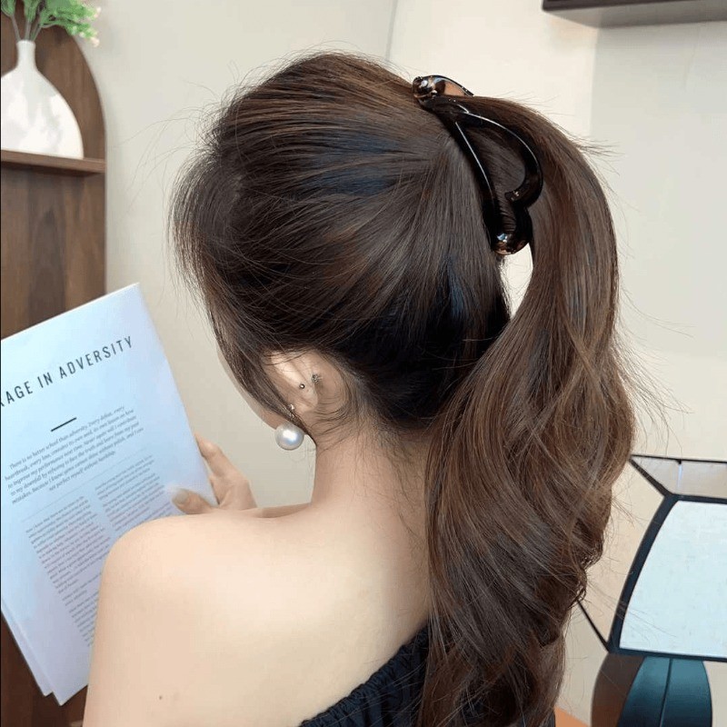 คลิปผมหลายสไตล์: คลิปกล้วย, คลิปแนวตั้ง, คลิปหางม้า, คลิปโบว์ขนาดใหญ่ ออกแบบกันลื่น มาพร้อมกิ๊บติดผมและแผ่นดิสก์สำหรับหมวกกันน็อกสามมิติ ราคา ถูกที่สุด ดีลบีเคเค แกลเลอรีภาพที่ 4